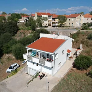 apartments-sandro.hotelinzadar.com/